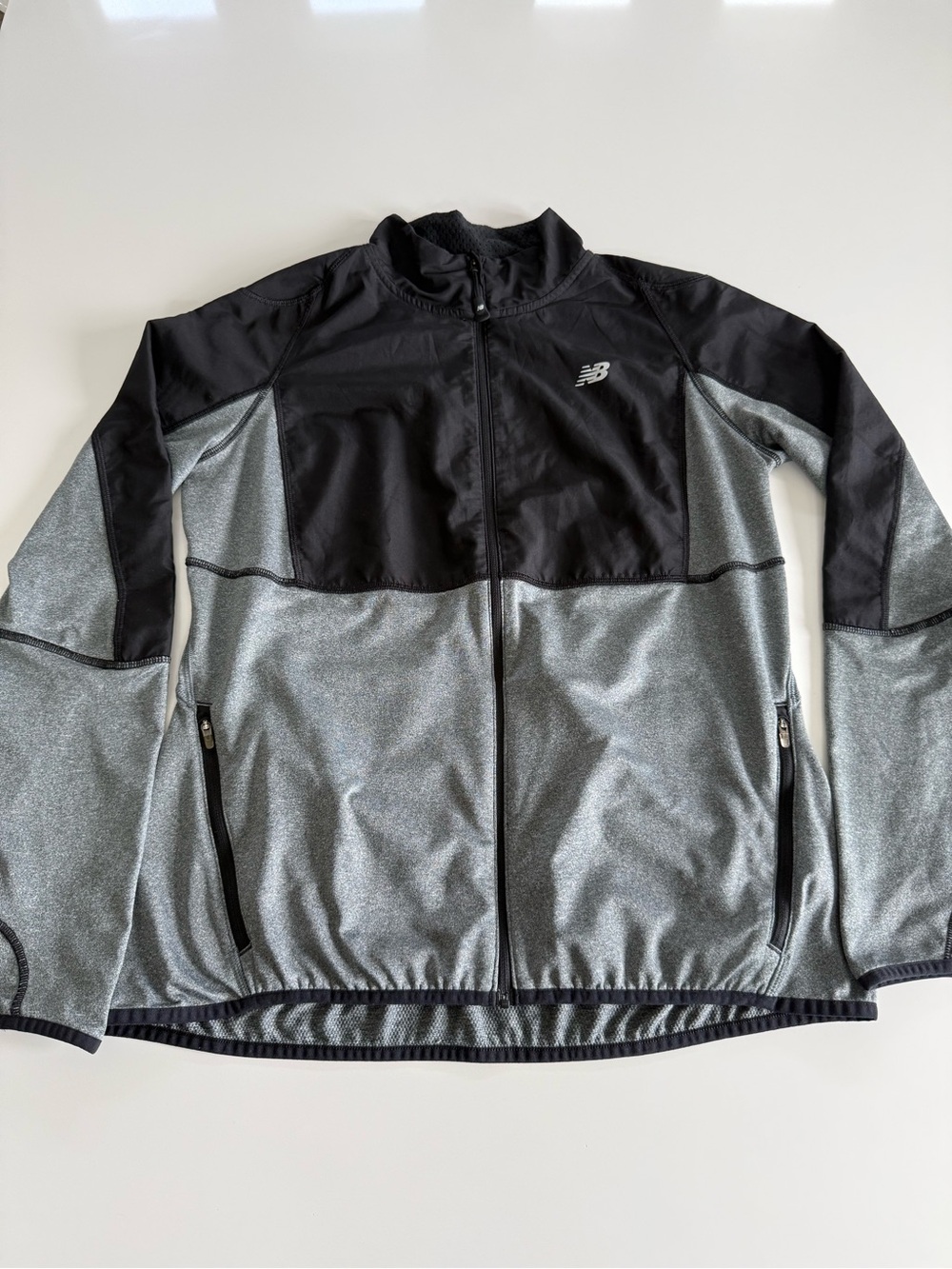 New Balance Women’s Black and Grey Performance Full-Zip Jacket Size Large EUC!